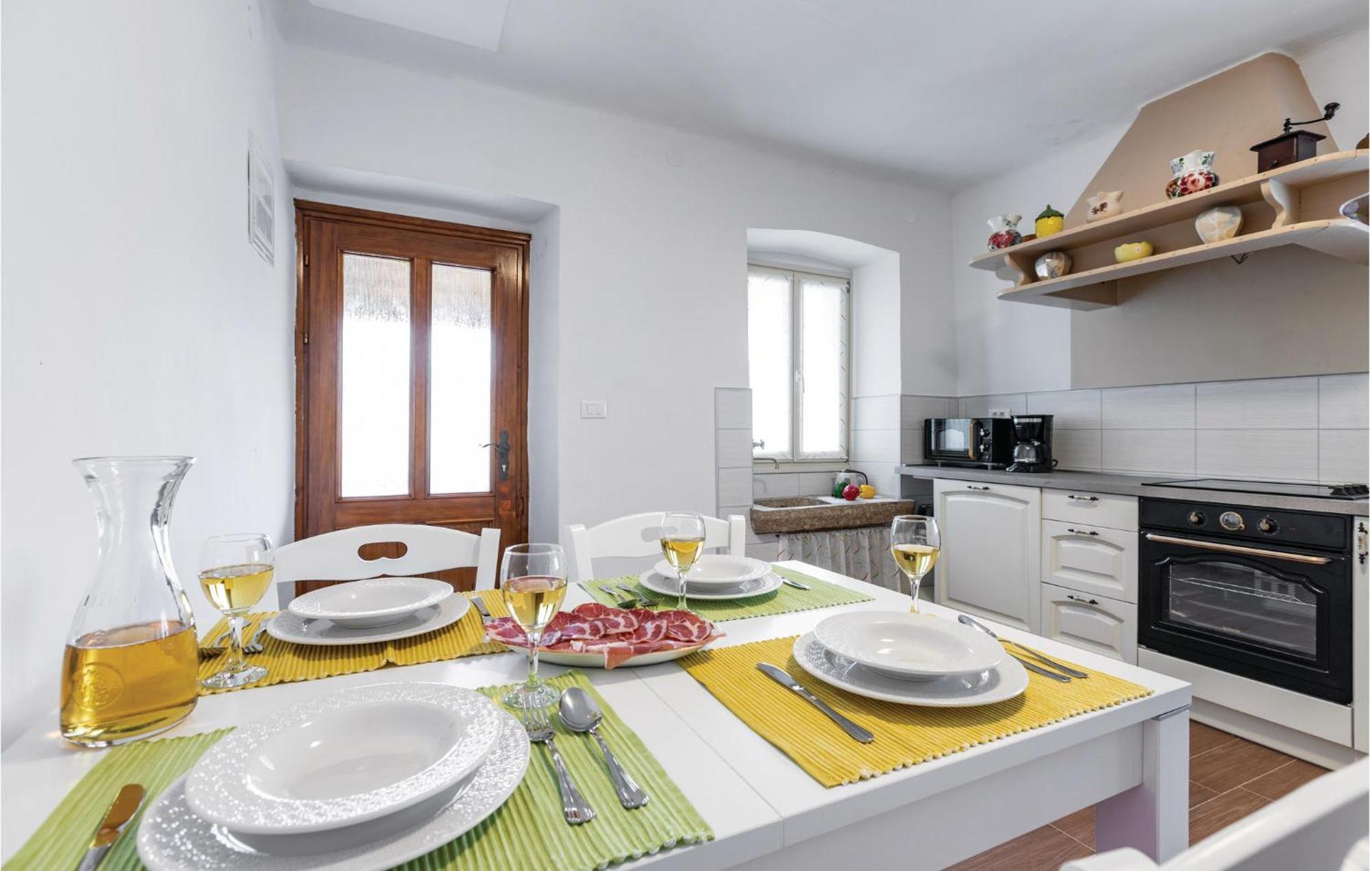 Cozy Home In Pazin With House A Panoramic View Экстерьер фото