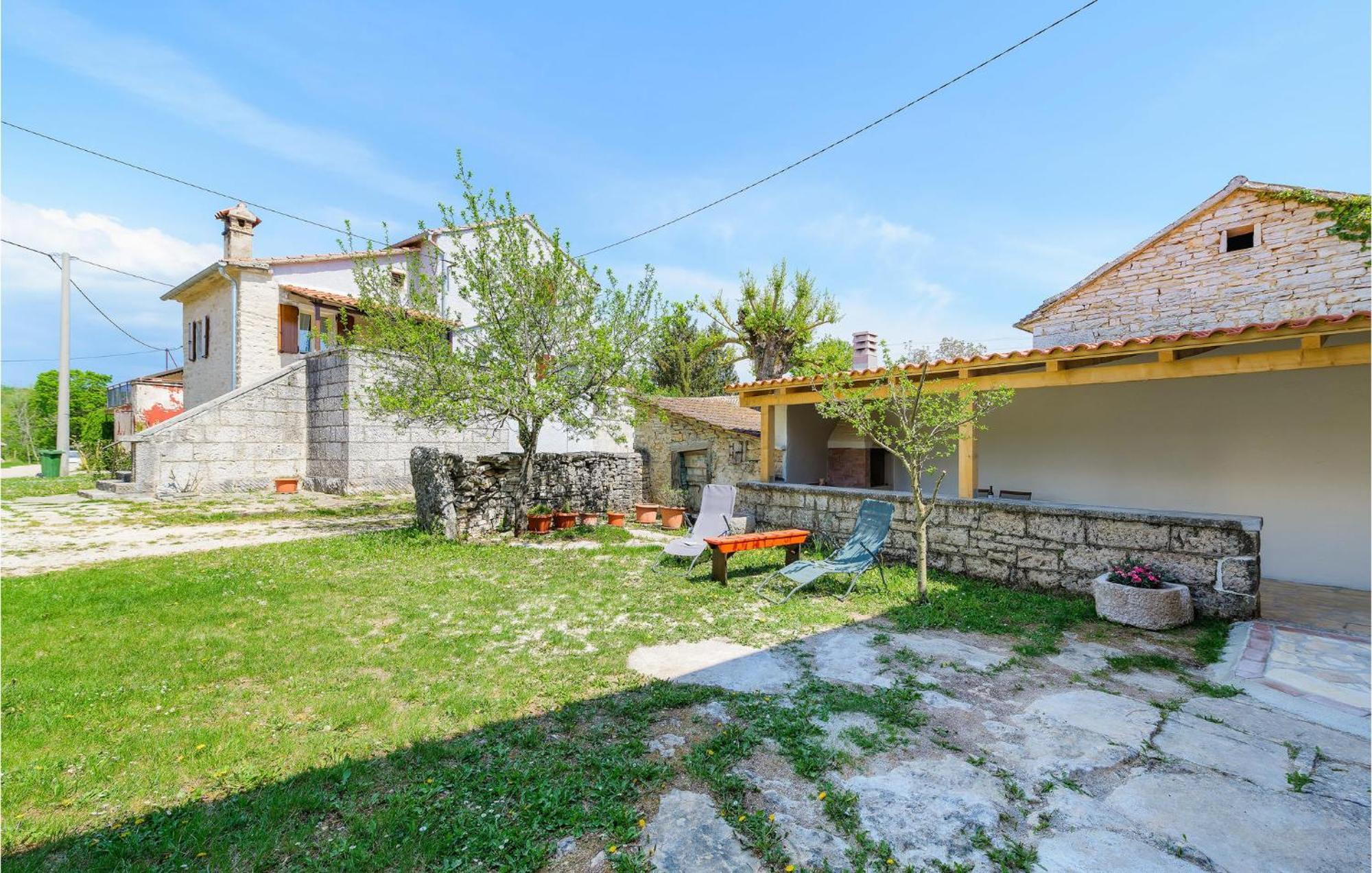 Cozy Home In Pazin With House A Panoramic View Экстерьер фото